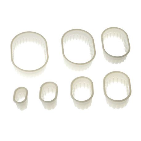 Set 7 Cookie Cutters "Oblong Fluted"