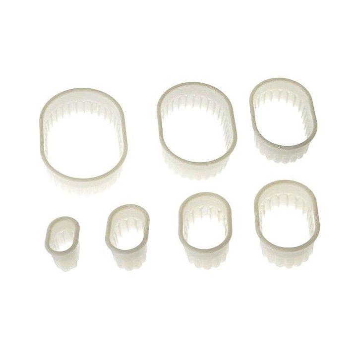Set de 7 emporte-pièces oblongs cannelés