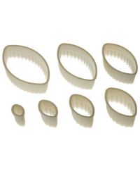 Set de 7 emporte-pièces "ovale" cannelés