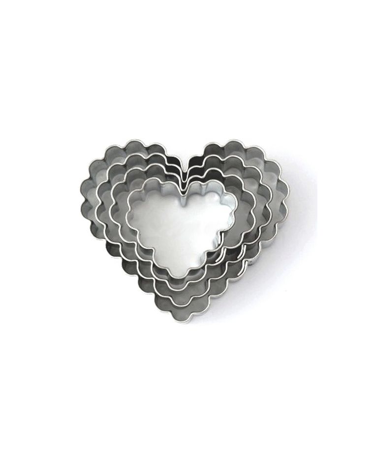 Set 4 Cookie Cutters "Heart" - Fluted